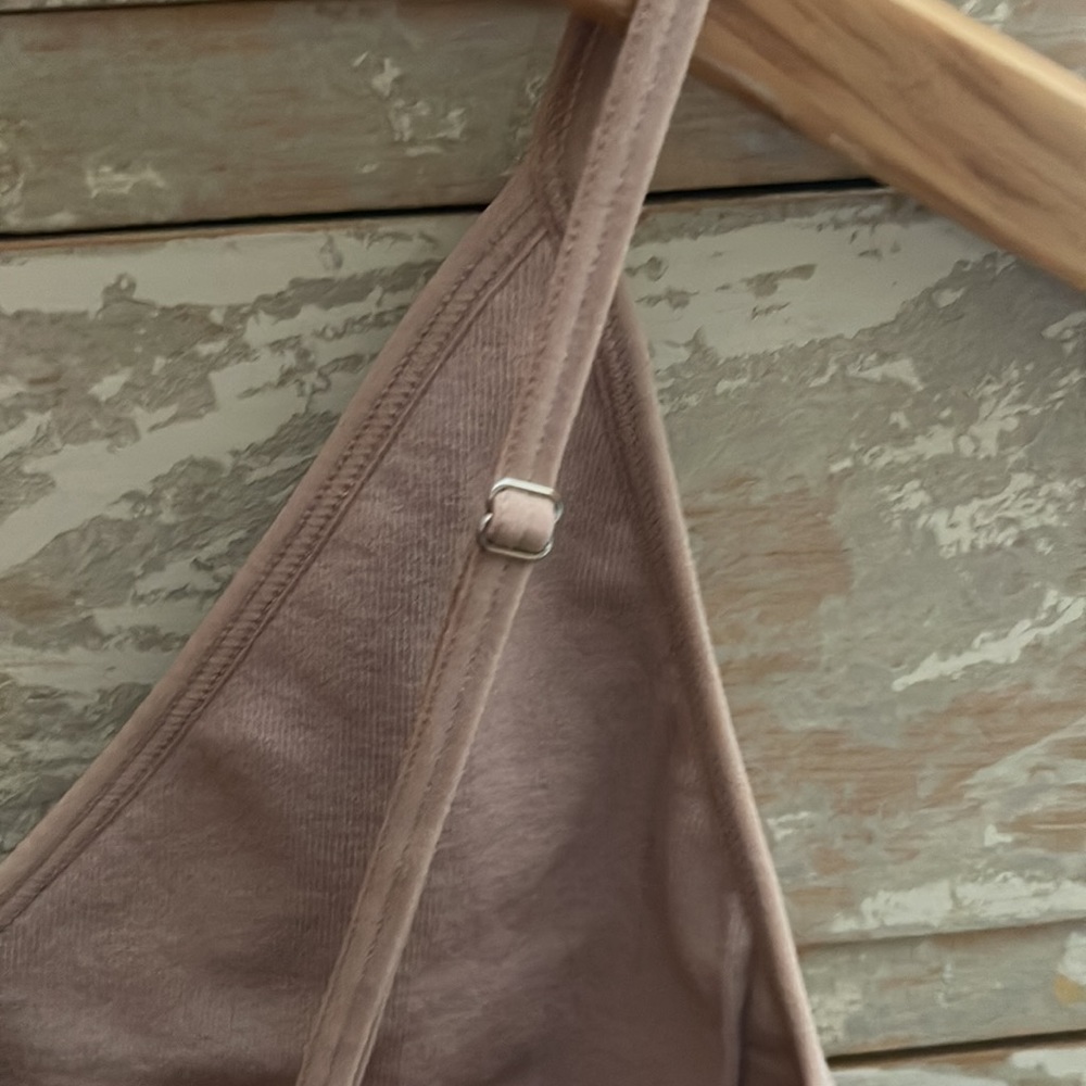 🥥NWT Aura Pink Tan Bodysuit Size S/M! SKIMS - Picture 3 of 8